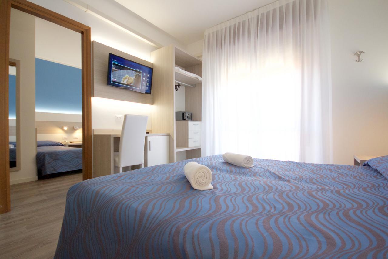 Hotel Serenella Lido di Jesolo Exteriör bild